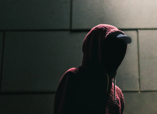 ‘Hacker_R_US’ gets eight years in prison for bomb threats and DDoS extortion