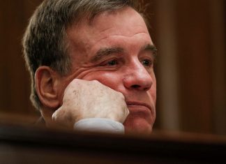 Senator hammers Facebook, Instagram over COVID-19 misinformation