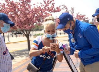 Airport security app Clear looks to score with U.S. ‘vaccine passport’