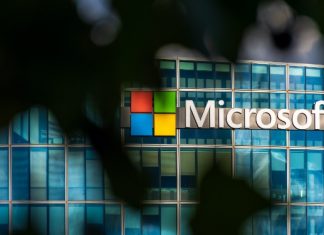 Microsoft warns thousands of cloud customers of exposed databases