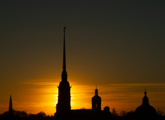 Down but not out: Russian crooks rally to new strongholds