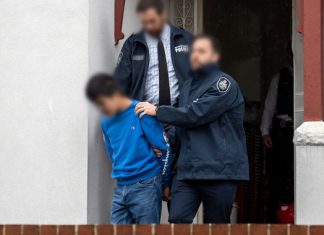 19-Year-Old Teen Arrested for Using Leaked Optus Breach Data in SMS Scam